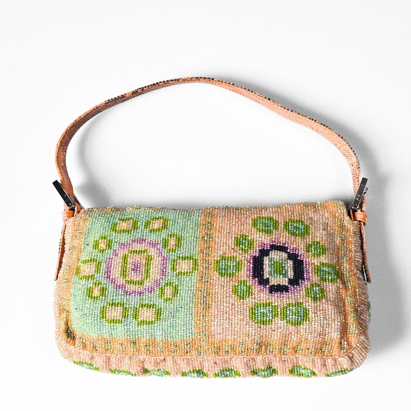 **SOLD**Fendi Baguette Vintage Fully Beaded Geometric Pattern - Picture 4 of 17